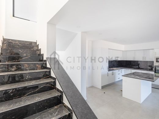 Semidetached House in Santa Cruz, Madeira