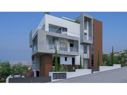 Penthouse in Agia Fylaxis, Lemesós