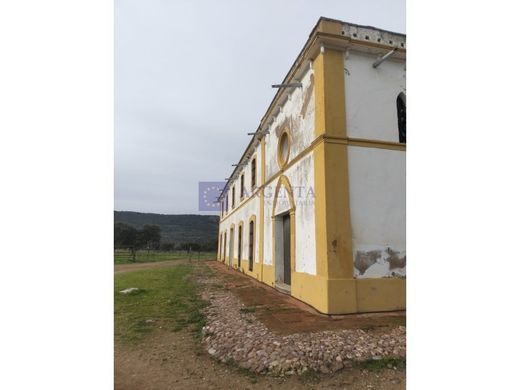 Rural or Farmhouse in Mérida, Badajoz