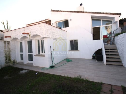 فيلا شبه مستقلة ﻓﻲ Estepona, Provincia de Málaga