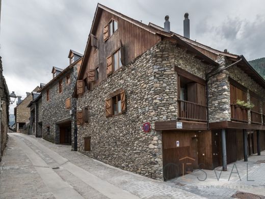 Villa multifamiliale à Salardú, Province de Lleida