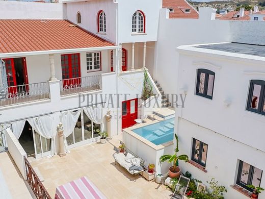 Luxus-Haus in Almada, Distrito de Setúbal