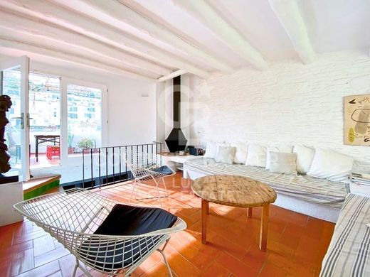 Luxus-Haus in Cadaqués, Provinz Girona