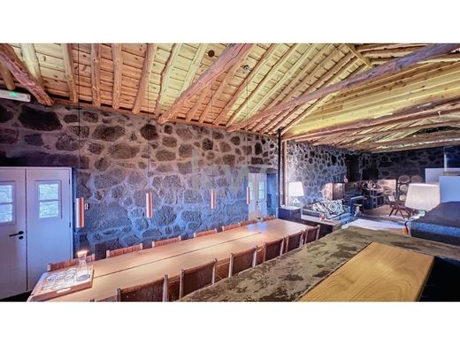 Luxe woning in São Roque do Pico, Azores