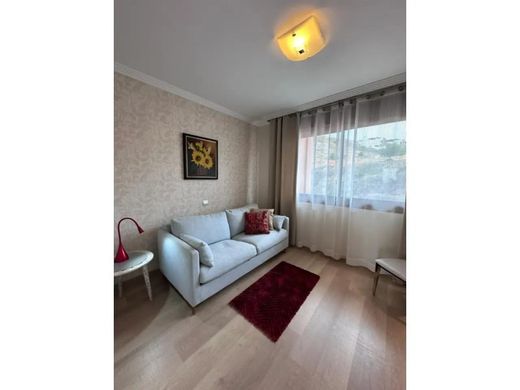 Mehrfamilienhaus in Benahavís, Málaga