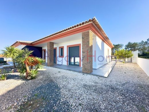 Detached House in Aljezur, Distrito de Faro