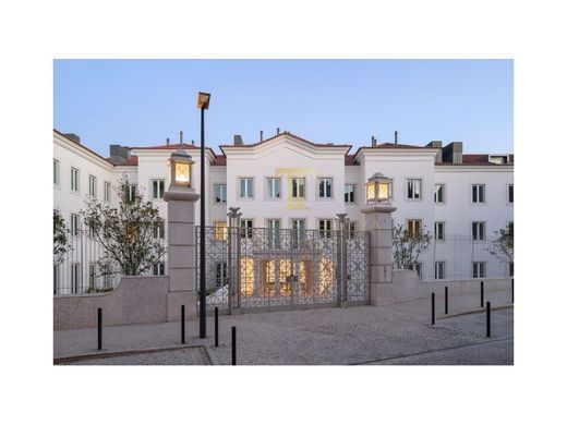 Duplex in Estrela, Lisbon