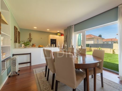 Semidetached House in Porto, Distrito do Porto
