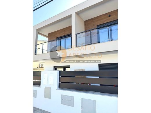 Смежная Вилла, Сесимбра, Sesimbra