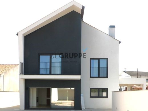 ‏בית חד-משפחתי ב  Aveiro, Distrito de Aveiro