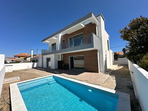 Einfamilienhaus in Setúbal, Distrito de Setúbal
