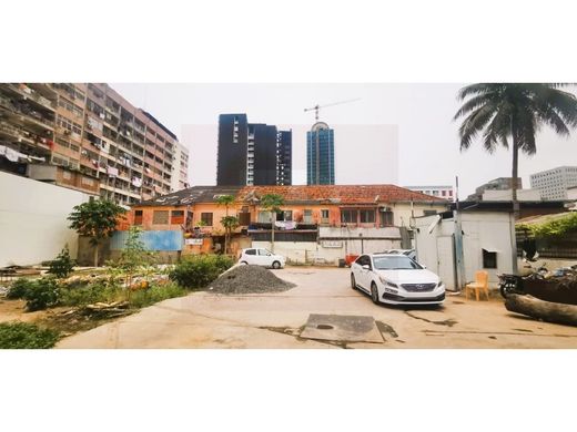 Land in Luanda, Luanda Province