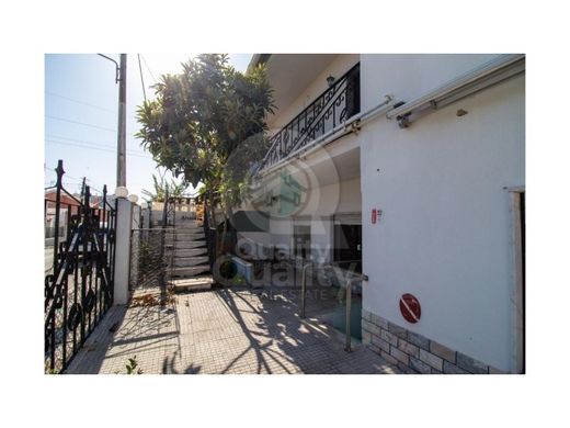 Элитный дом, Баррейру, Barreiro