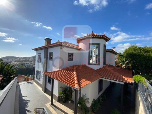 منزل ﻓﻲ Funchal, Madeira