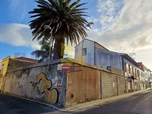 Συγκρότημα ανεξάρτητων κατοικιών σε Ponta Delgada, Azores