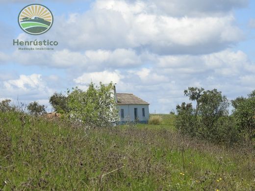 农场  Santiago do Cacém, Distrito de Setúbal