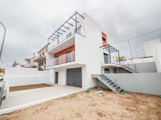 Luxury home in Amadora, Lisbon