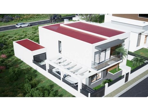 Casa Independente - Seixal, Setúbal