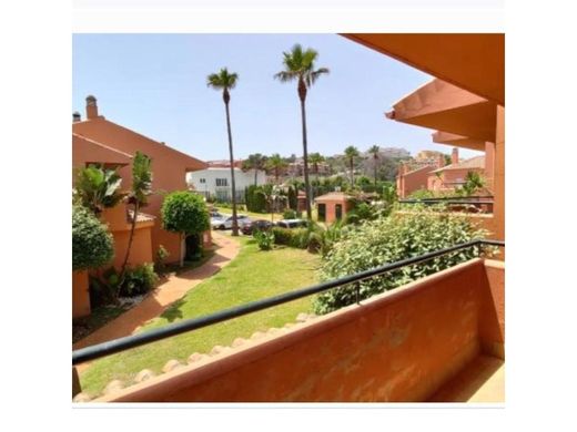 Villa multifamiliale à Manilva, Malaga