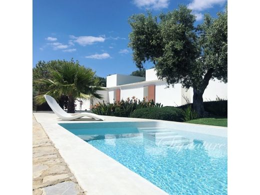 Villa a Faro, Distrito de Faro