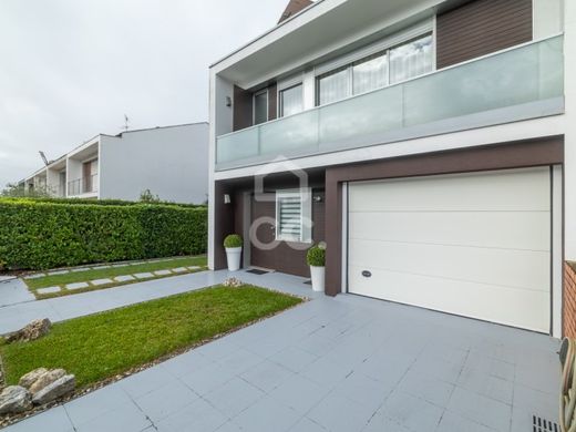 다세대 빌라 / Vila Nova de Famalicão, Distrito de Braga