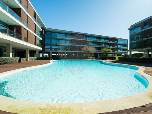 Apartment / Etagenwohnung in Loures, Lissabon