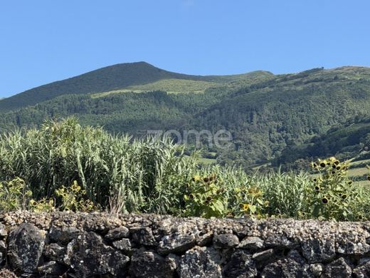 Terreno a Vila Franca do Campo, Azores
