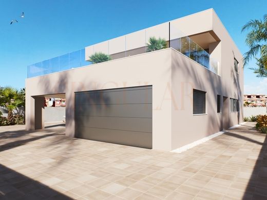 Villa in Pilar de la Horadada, Alicante