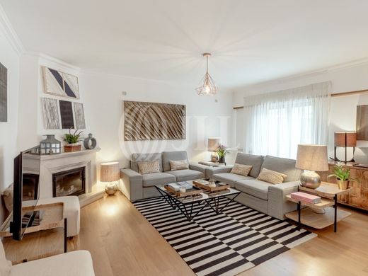 Villa Plurifamiliare a Cascais, Lisbona