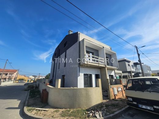 Villa Plurifamiliare a Seixal, Distrito de Setúbal