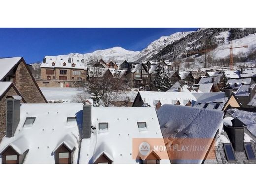 ‏וילה רב-משפחתית ב  Naut Aran, Província de Lleida