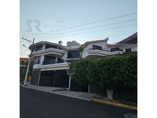 Casa di lusso a Santiago de Querétaro, Querétaro