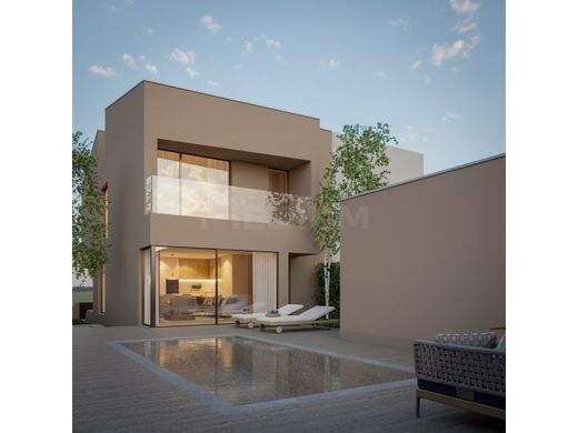 Πολυτελή κατοικία σε Maia, Distrito do Porto