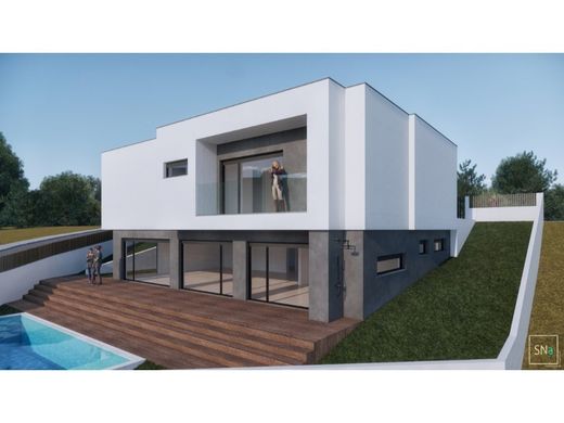 Detached House in Almada, Distrito de Setúbal