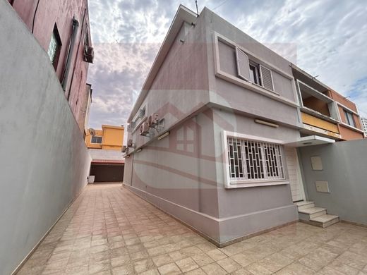 Смежная Вилла, Луанда, Luanda Province