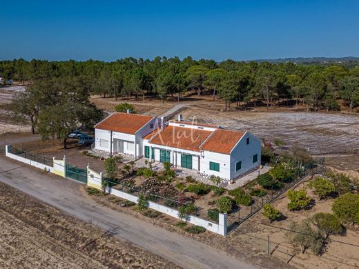 农场  Grândola, Distrito de Setúbal