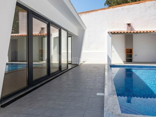 Casa de lujo en Charneca de Caparica, Almada