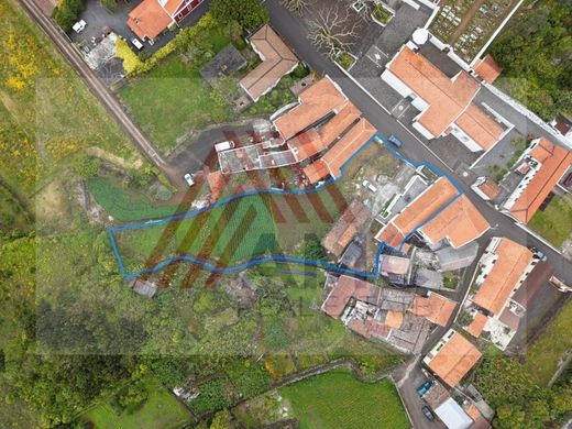 Luxury home in Madalena, Azores