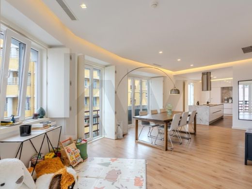 Apartment / Etagenwohnung in Avenidas Novas, Lisbon