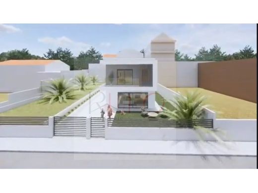 Casa en Charneca de Caparica, Almada