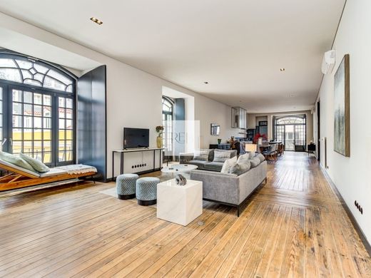 Apartment in Misericórdia, Lisbon