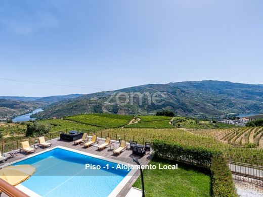 Mesão Frio, Distrito de Vila Realのアパートメント・コンプレックス