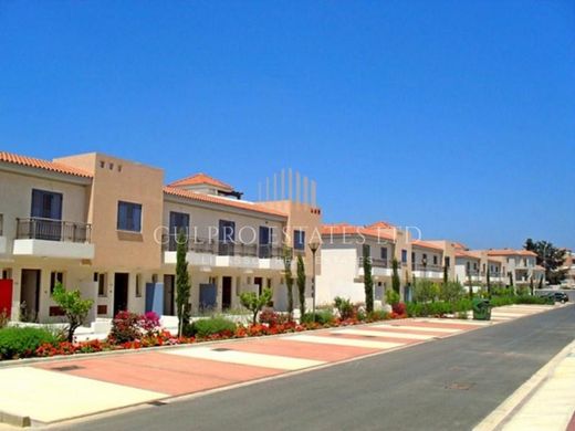 Twee-onder-een-kapwoning in Paphos, Paphos District