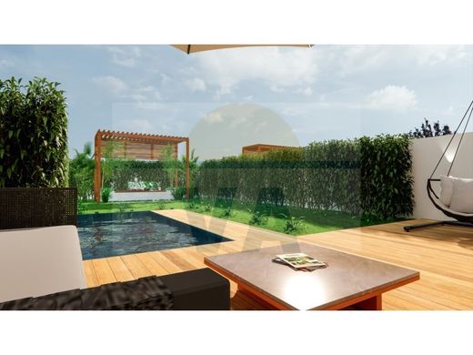 Mehrfamilienhaus in Maia, Distrito do Porto