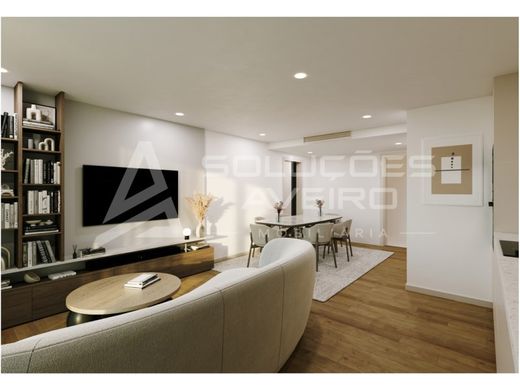 Apartment / Etagenwohnung in Aveiro, Distrito de Aveiro