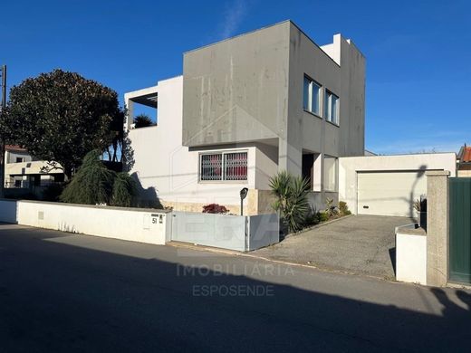 Dom jednorodzinny w Esposende, Distrito de Braga