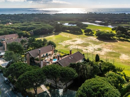 Apartment / Etagenwohnung in Cascais, Lissabon