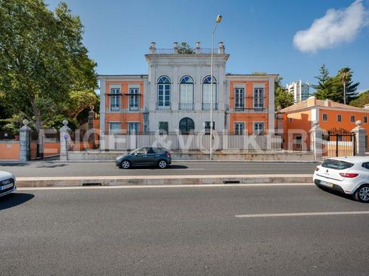 Mansion in Oeiras, Lisbon
