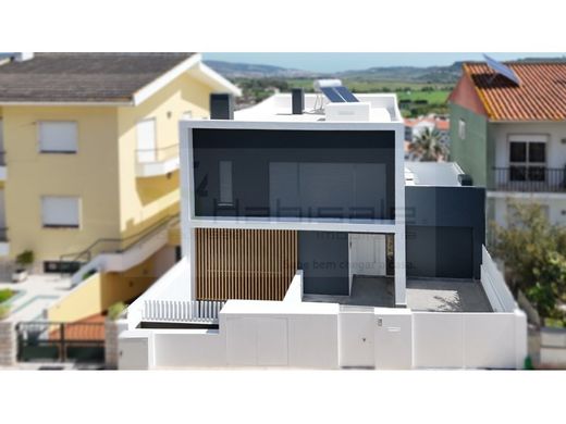 Luxury home in Loures, Lisbon