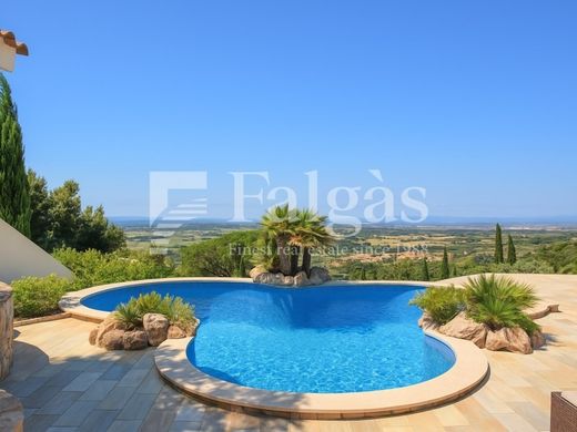 Luxus-Haus in Pau, Provinz Girona